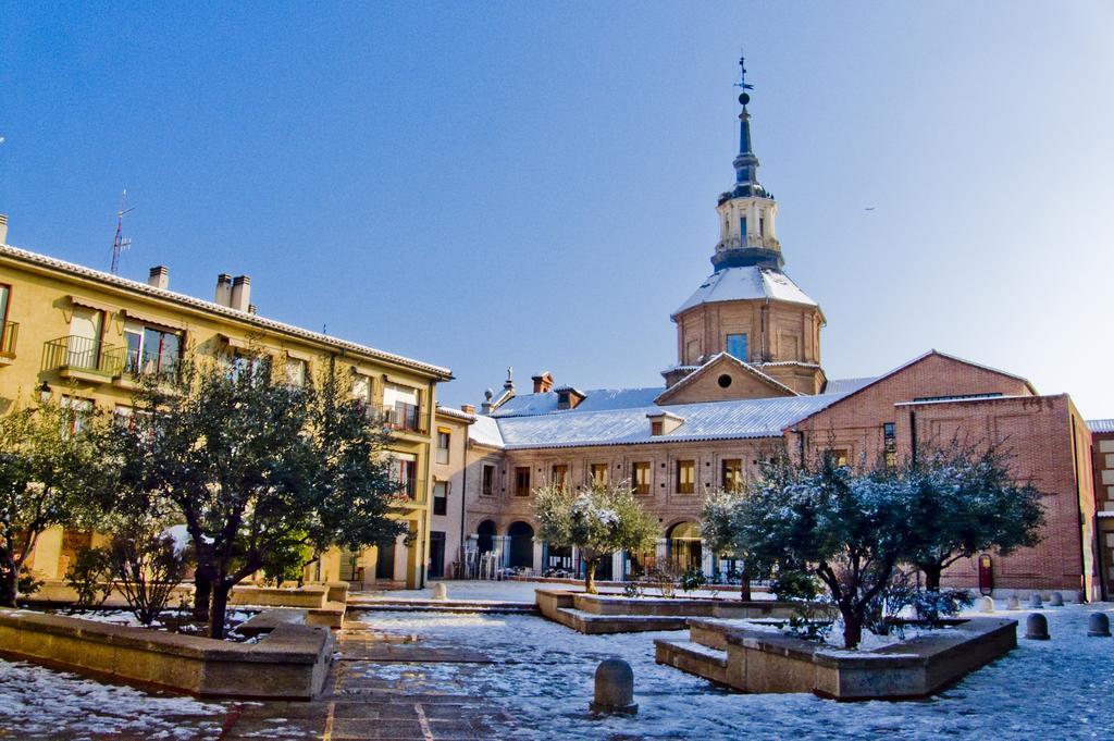 Ciudad De Alcala Hotel Alcala de Henares Bagian luar foto